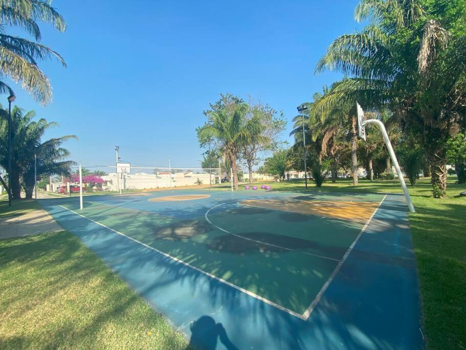 Hermosa Casa En Cond. Privado * Santa Cruz de La Sierra
