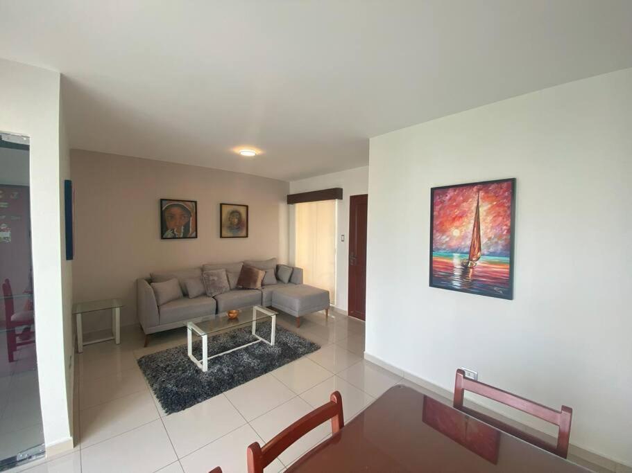Сasa de vacaciones Hermosa Casa En Cond. Privado Santa Cruz de La Sierra